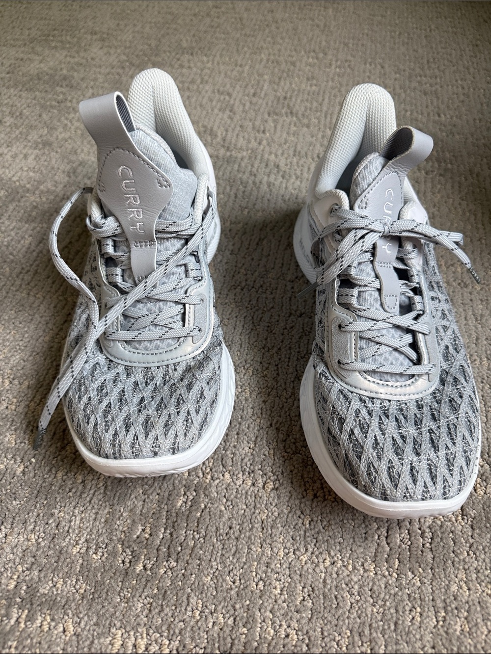 Under Armour, Curry Gray Mesh ladies, basketball Sneakers